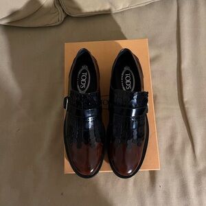 Tod’s Gomma ZP Frangia Graphic Lace Black/Brown Loafer New in Box Size 39.5